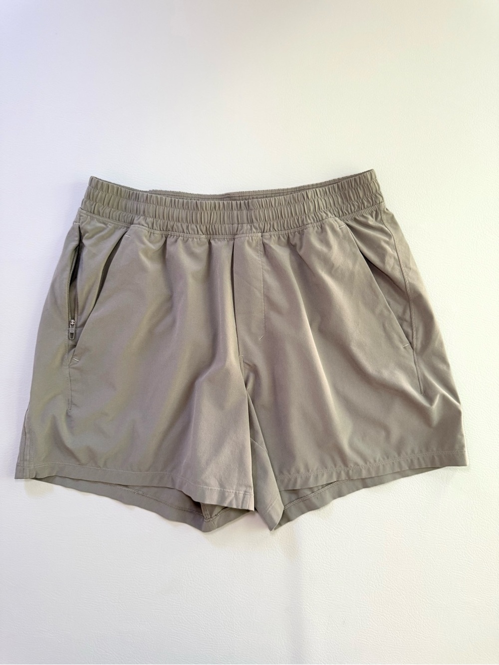 Lululemon Pace Breaker Linerless Shorts Khaki Olive Green - Men’s Large